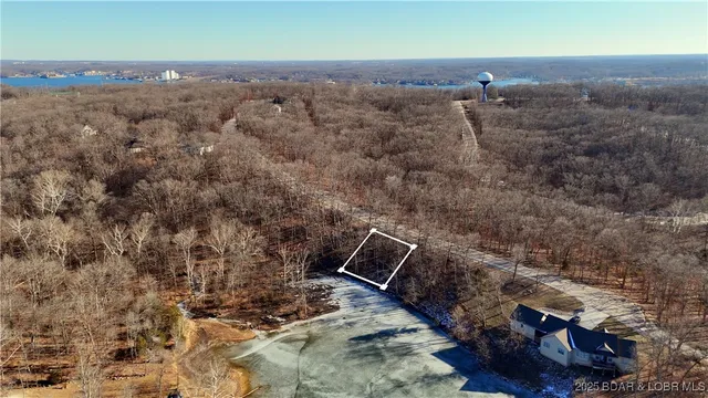 $25,950 | Lot 738 Fairlawn Drive, Four Seasons, MO 65049