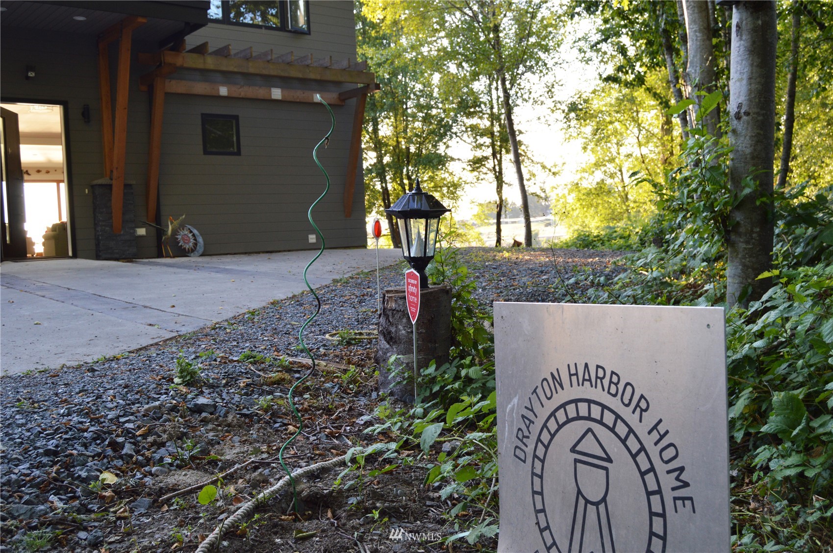 920 Ruby Street Blaine, WA 98230 - Photo 33 of 40 a sign that is on the side of the road