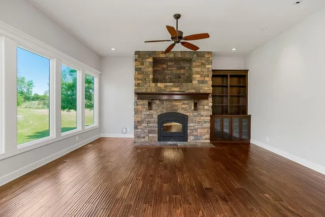 $639,000 | 28993 Blue Stem Drive, Paola, KS 66071