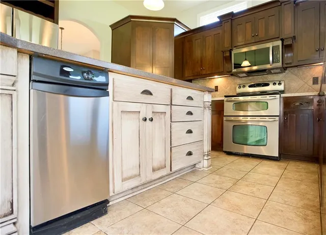 $639,000 | 28993 Blue Stem Drive, Paola, KS 66071