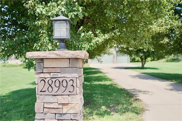 $639,000 | 28993 Blue Stem Drive, Paola, KS 66071