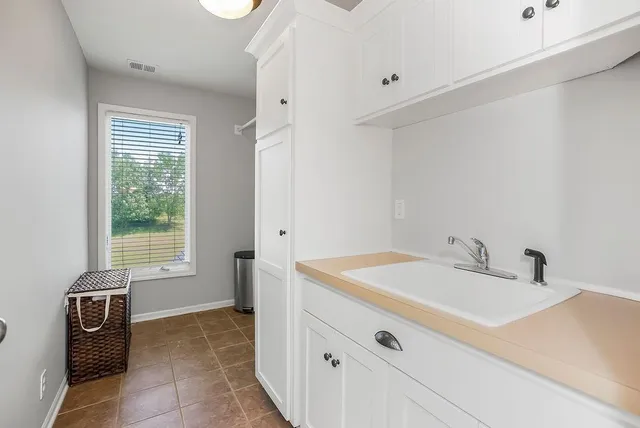 $639,000 | 28993 Blue Stem Drive, Paola, KS 66071