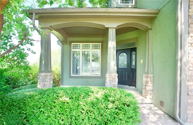 $639,000 | 28993 Blue Stem Drive, Paola, KS 66071