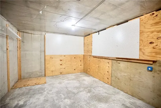 $639,000 | 28993 Blue Stem Drive, Paola, KS 66071