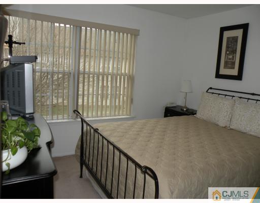 404 Draco Road Piscataway, NJ 08854 - Photo 7 of 10 Gallery Image 7