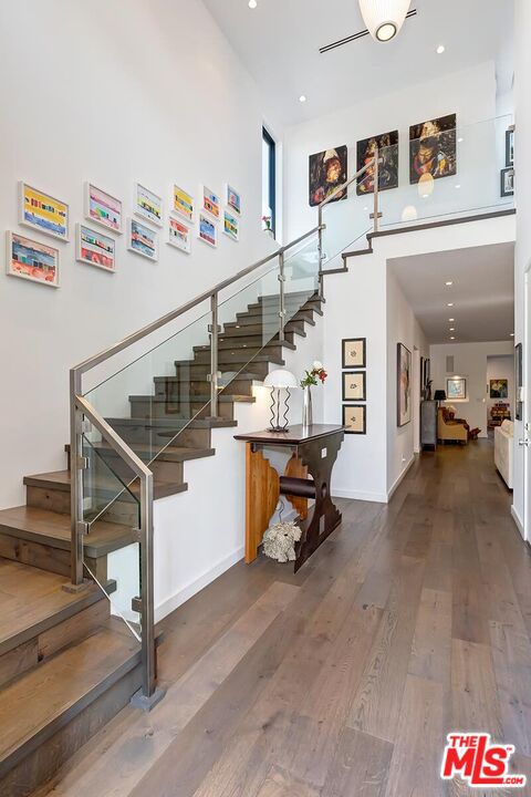 10521 Northvale Road Los Angeles, CA 90064 - Photo 9 of 52