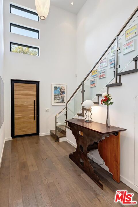 10521 Northvale Road Los Angeles, CA 90064 - Photo 10 of 52 a view of entryway and workspace