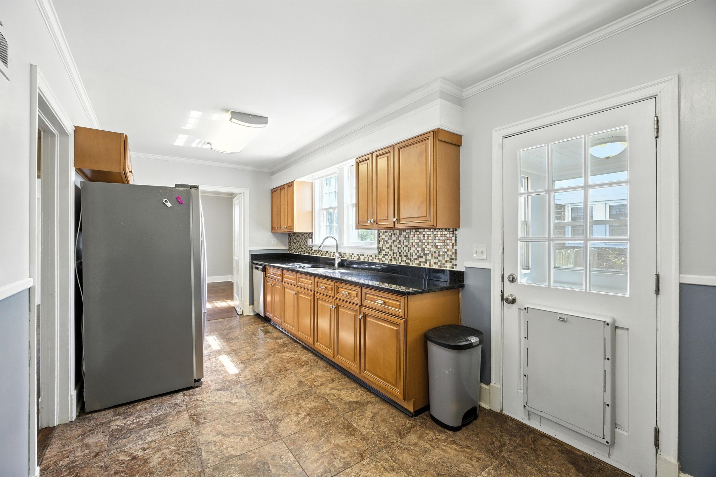 1613 Kissingbower Road Augusta, GA 30904 - Photo 17 of 35 Eat in kitchen