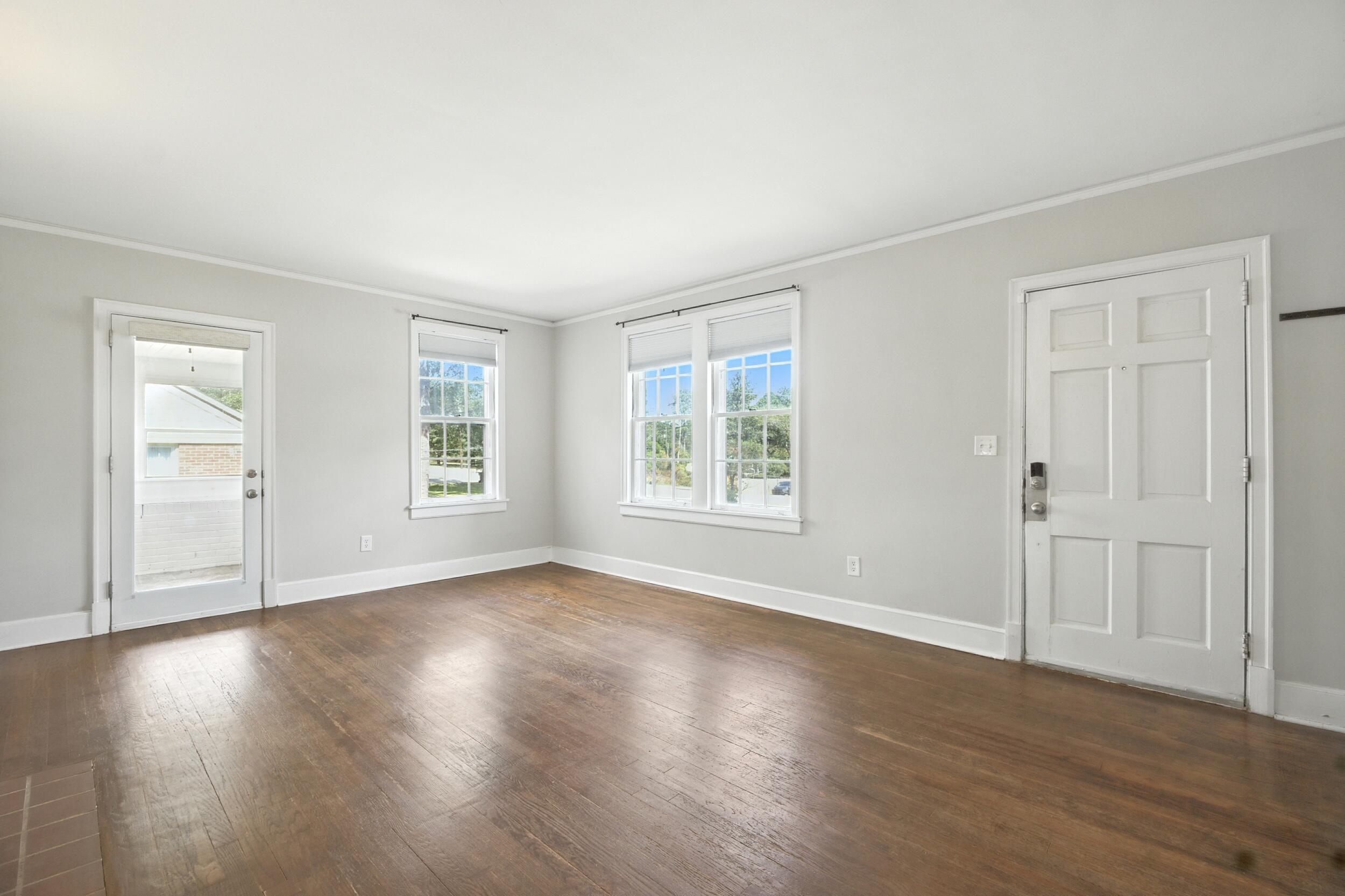 1613 Kissingbower Road Augusta, GA 30904 - Photo 5 of 35 Final living room view... all of that natural light!