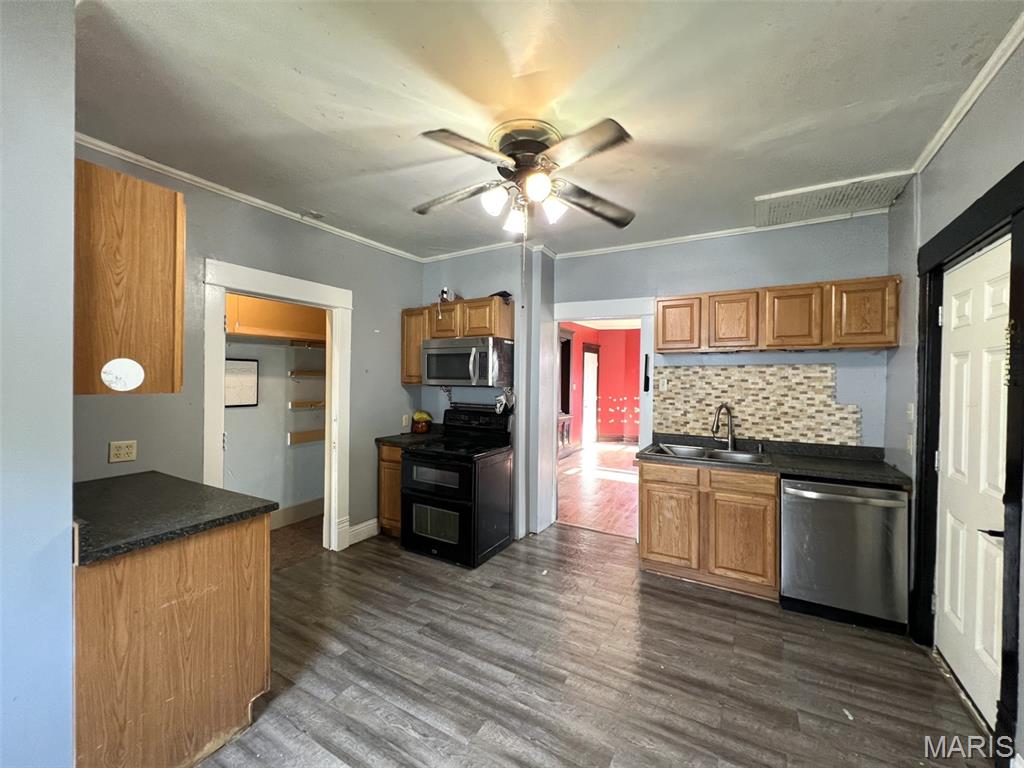 803 North State Street Litchfield, IL 62056 - Photo 7 of 23