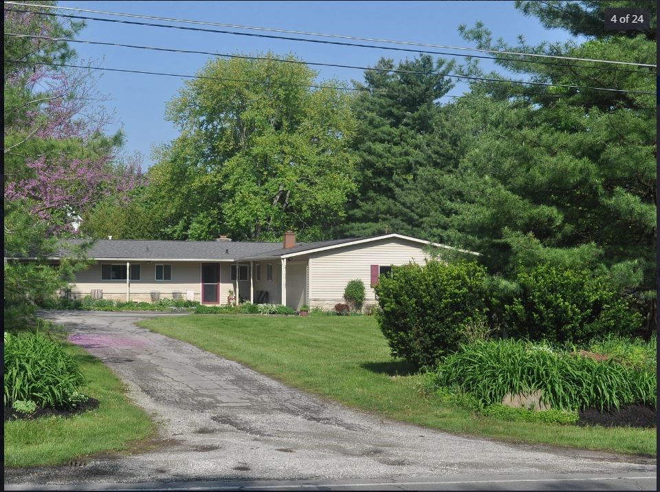 8225 Auburn Road Fort Wayne, IN 46825 - Photo 1 of 3