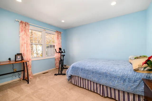 $499,000 | 209 Seaside Avenue, Unit 2, Stamford, CT 06902