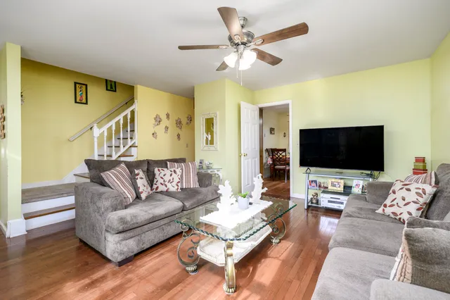 $499,000 | 209 Seaside Avenue, Unit 2, Stamford, CT 06902