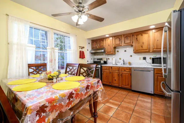 $499,000 | 209 Seaside Avenue, Unit 2, Stamford, CT 06902