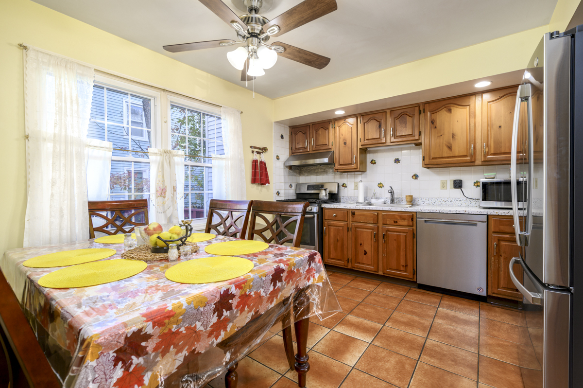 209 Seaside Avenue, Unit 2 Stamford, CT 06902 - Photo 5 of 19 a very nice looking dining room with a large window