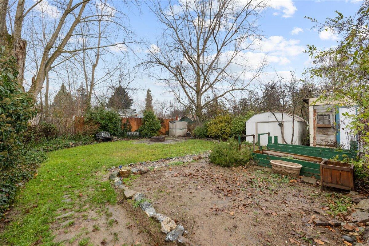 1312 Thomas Road Medford, OR 97501 - Photo 23 of 25 07-CI_9912