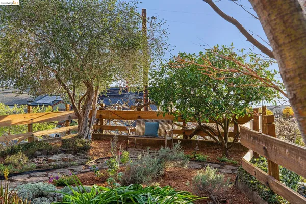 $1,450,000 | 249 Trinity Avenue, Kensington, CA 94708