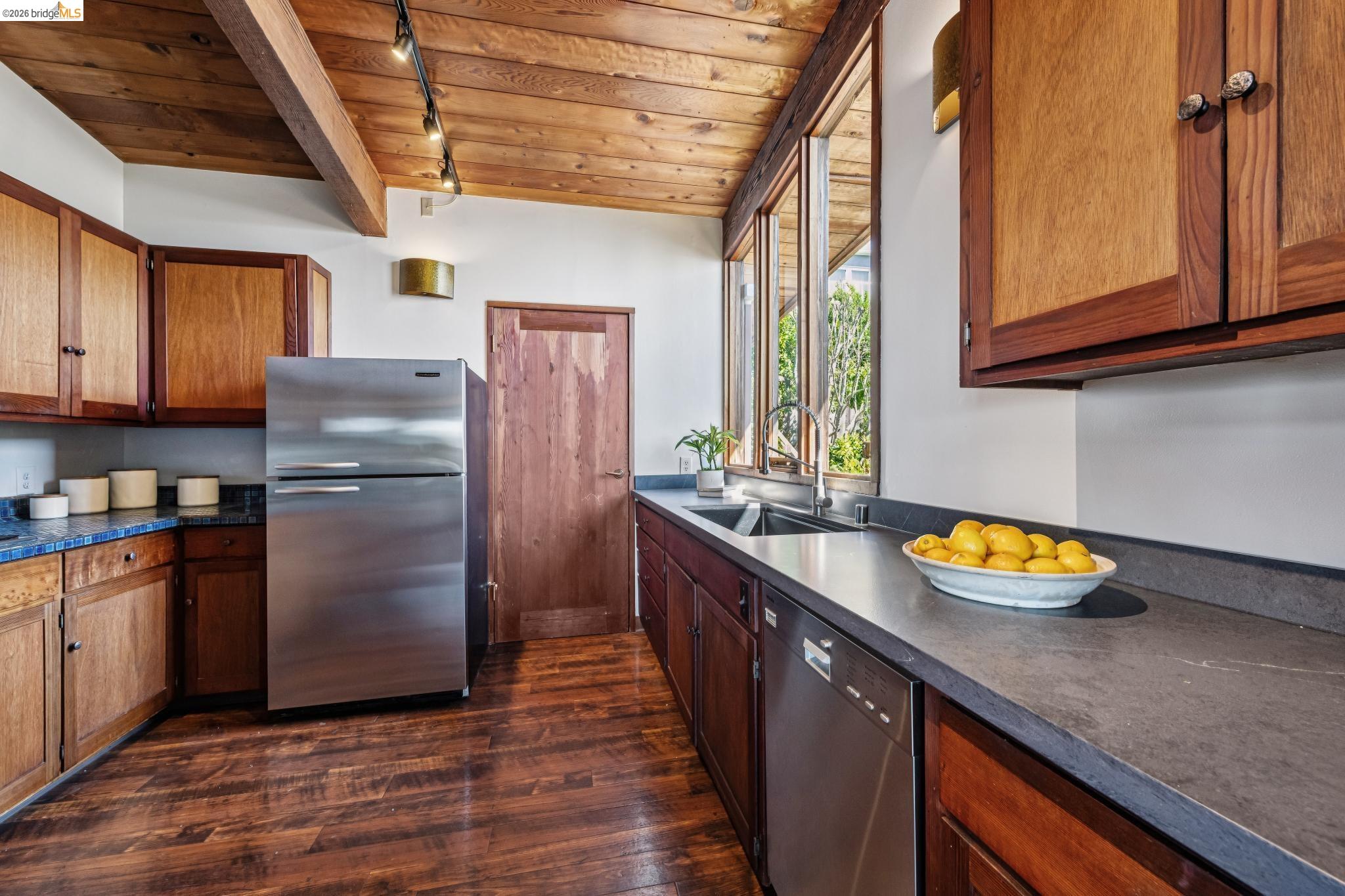 249 Trinity Avenue Kensington, CA 94708 - Photo 33 of 60