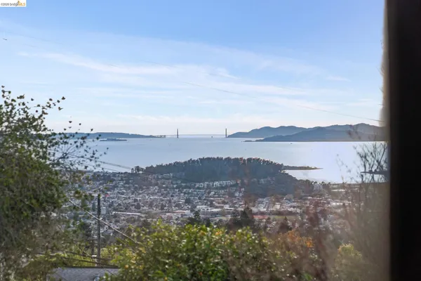 $1,450,000 | 249 Trinity Avenue, Kensington, CA 94708