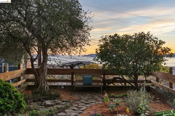 $1,450,000 | 249 Trinity Avenue, Kensington, CA 94708