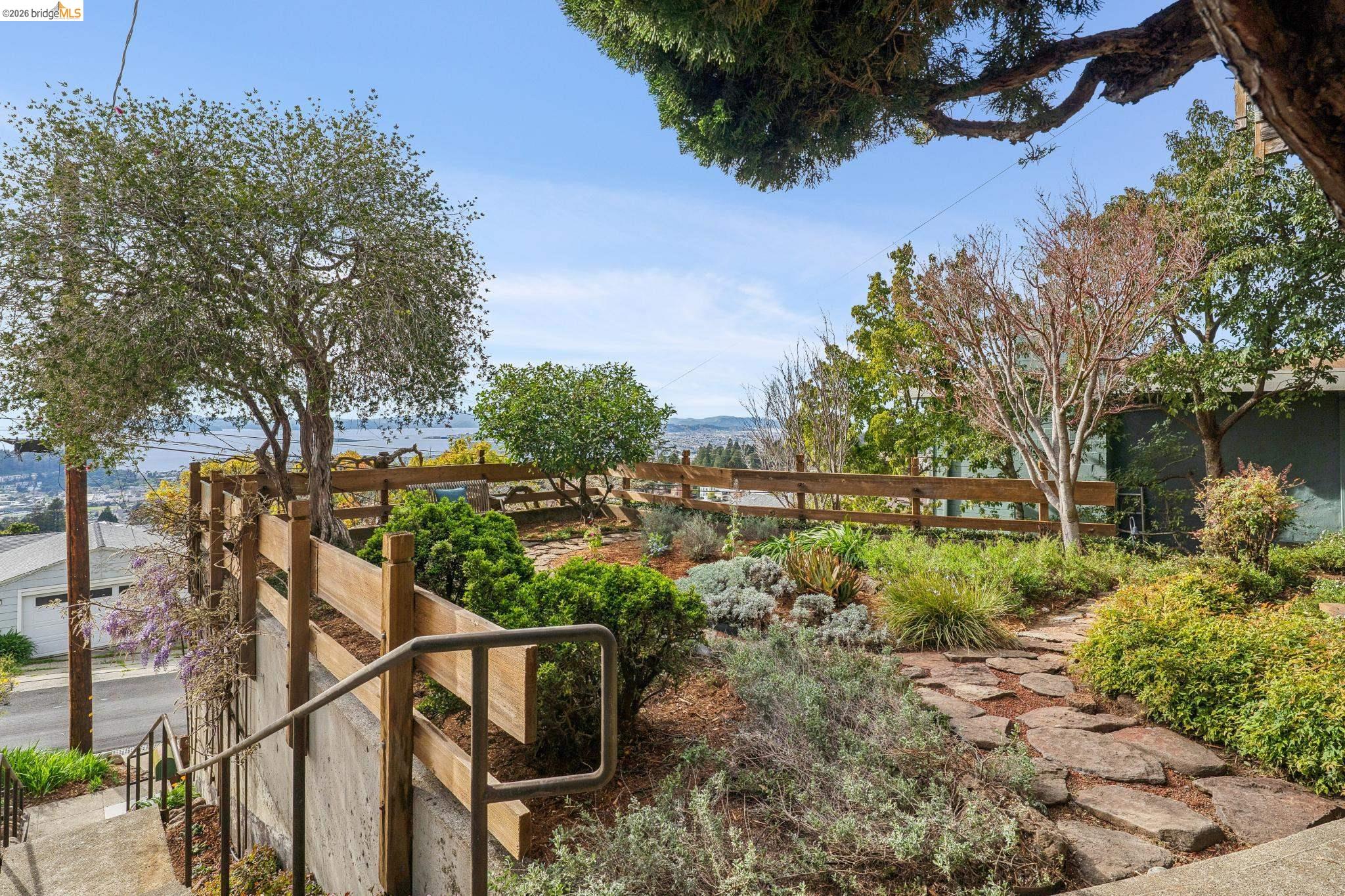 249 Trinity Avenue Kensington, CA 94708 - Photo 8 of 60