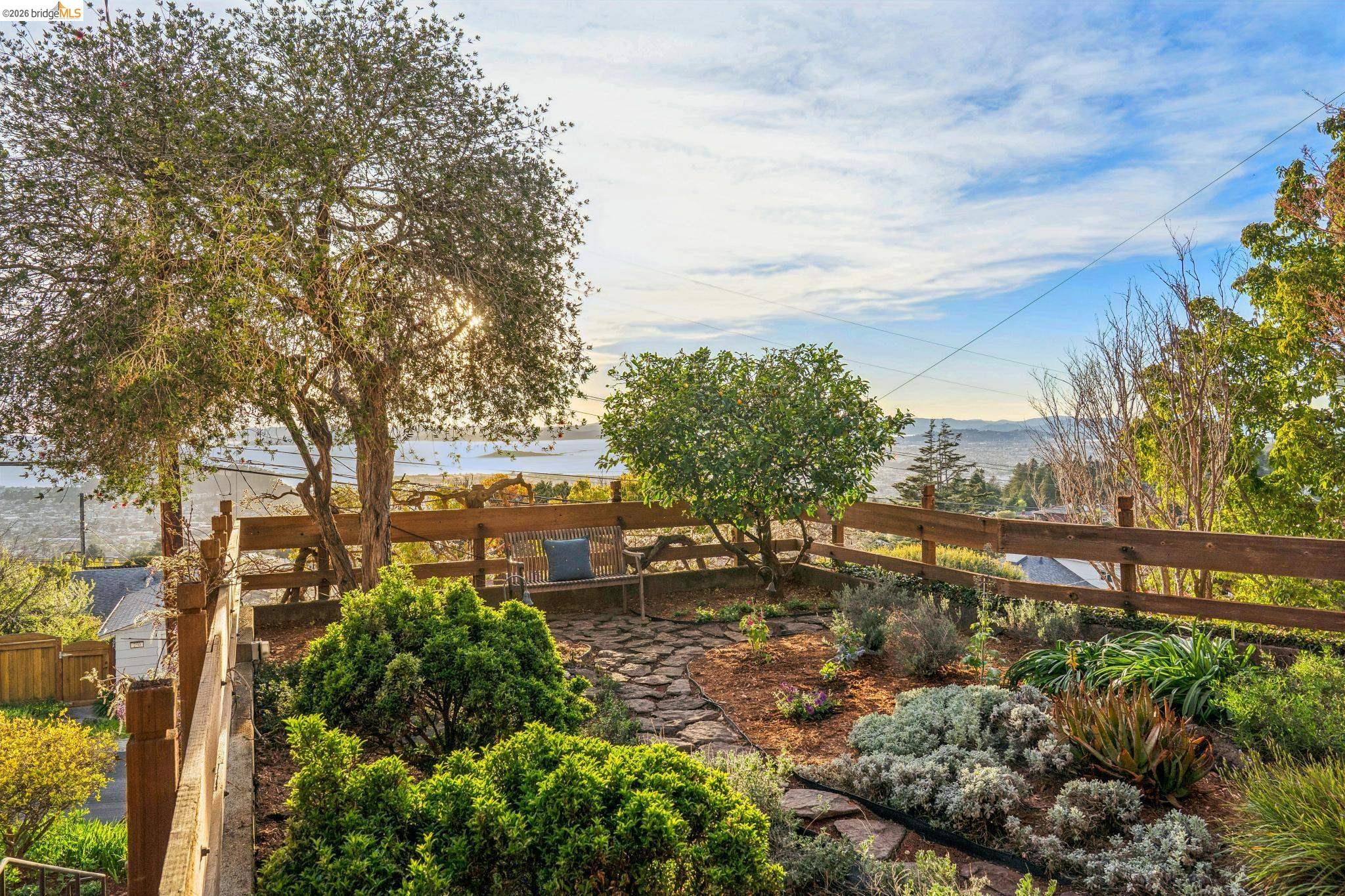 249 Trinity Avenue Kensington, CA 94708 - Photo 9 of 60