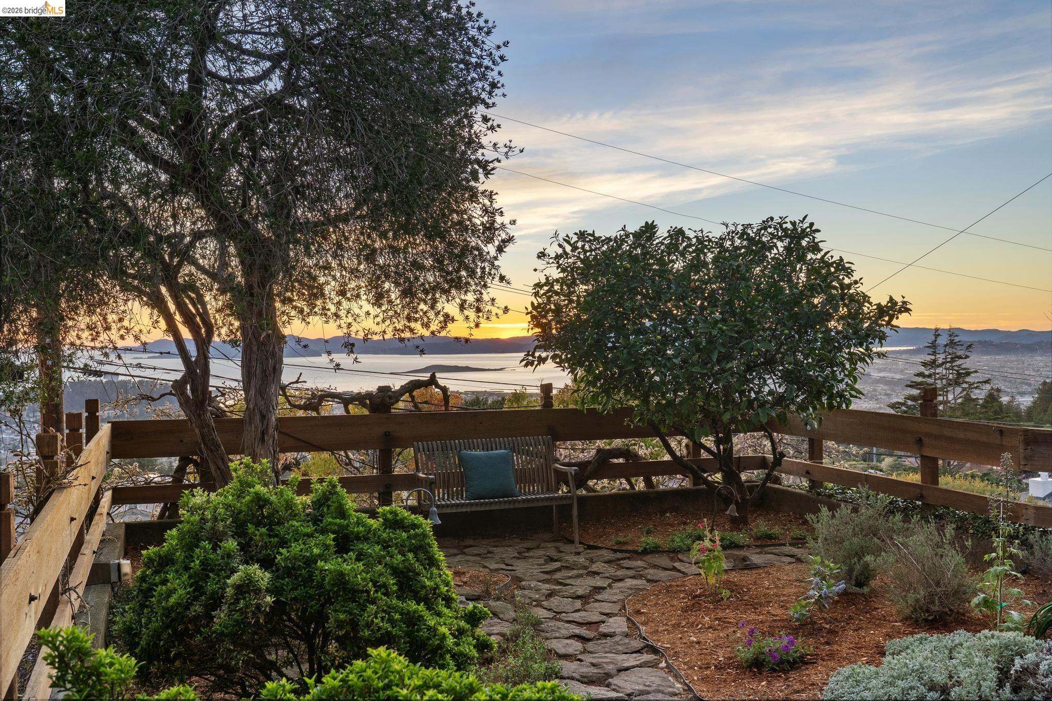 249 Trinity Avenue Kensington, CA 94708 - Photo 10 of 60