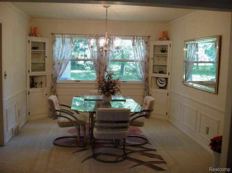 868 Cobblestone Drive Rochester, MI 48309 - Photo 7 of 24 Dining Room