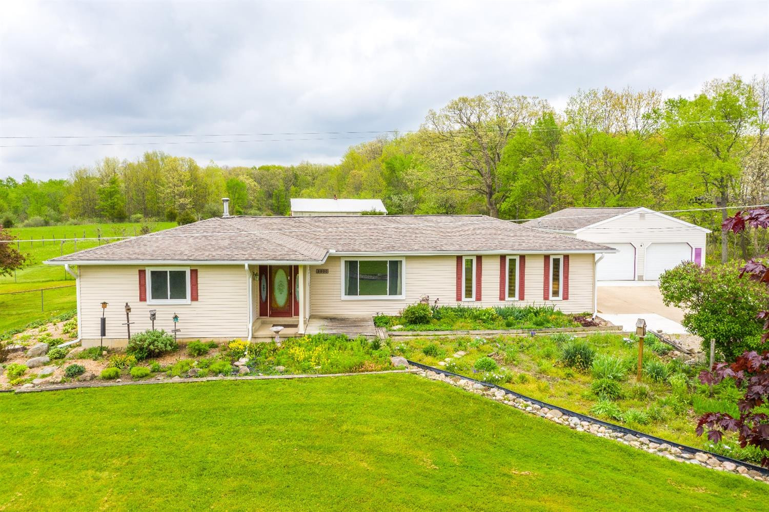 3900 Crandall Road Howell, MI 48855 - Photo 2 of 44 Photo 2