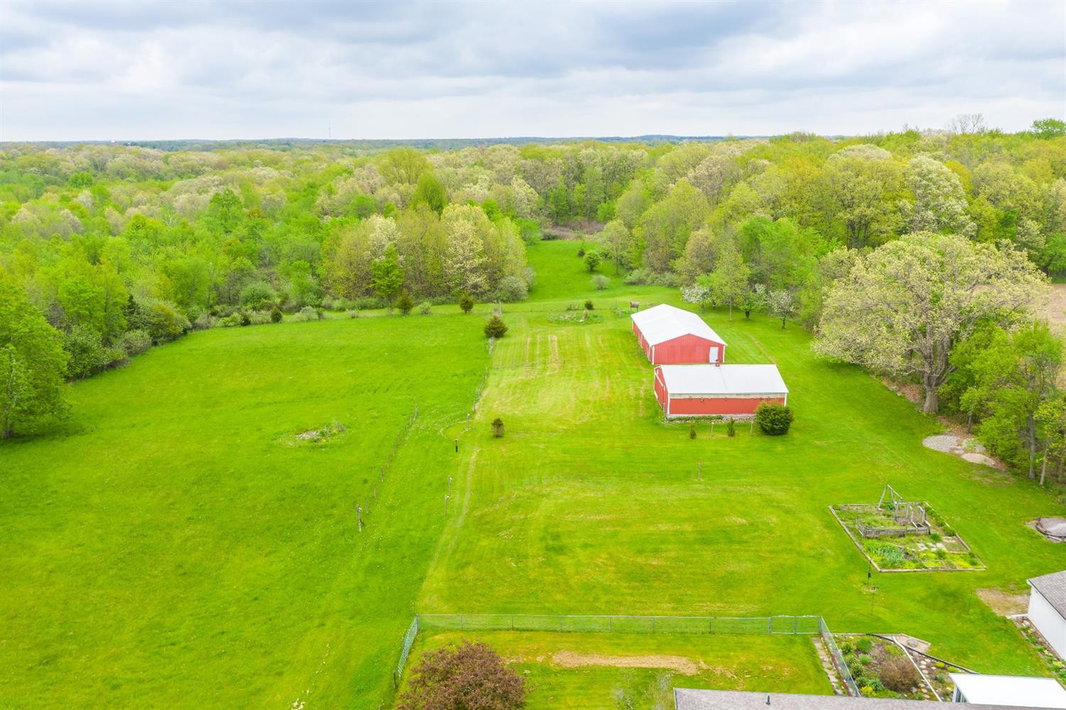 3900 Crandall Road Howell, MI 48855 - Photo 3 of 44 Photo 3