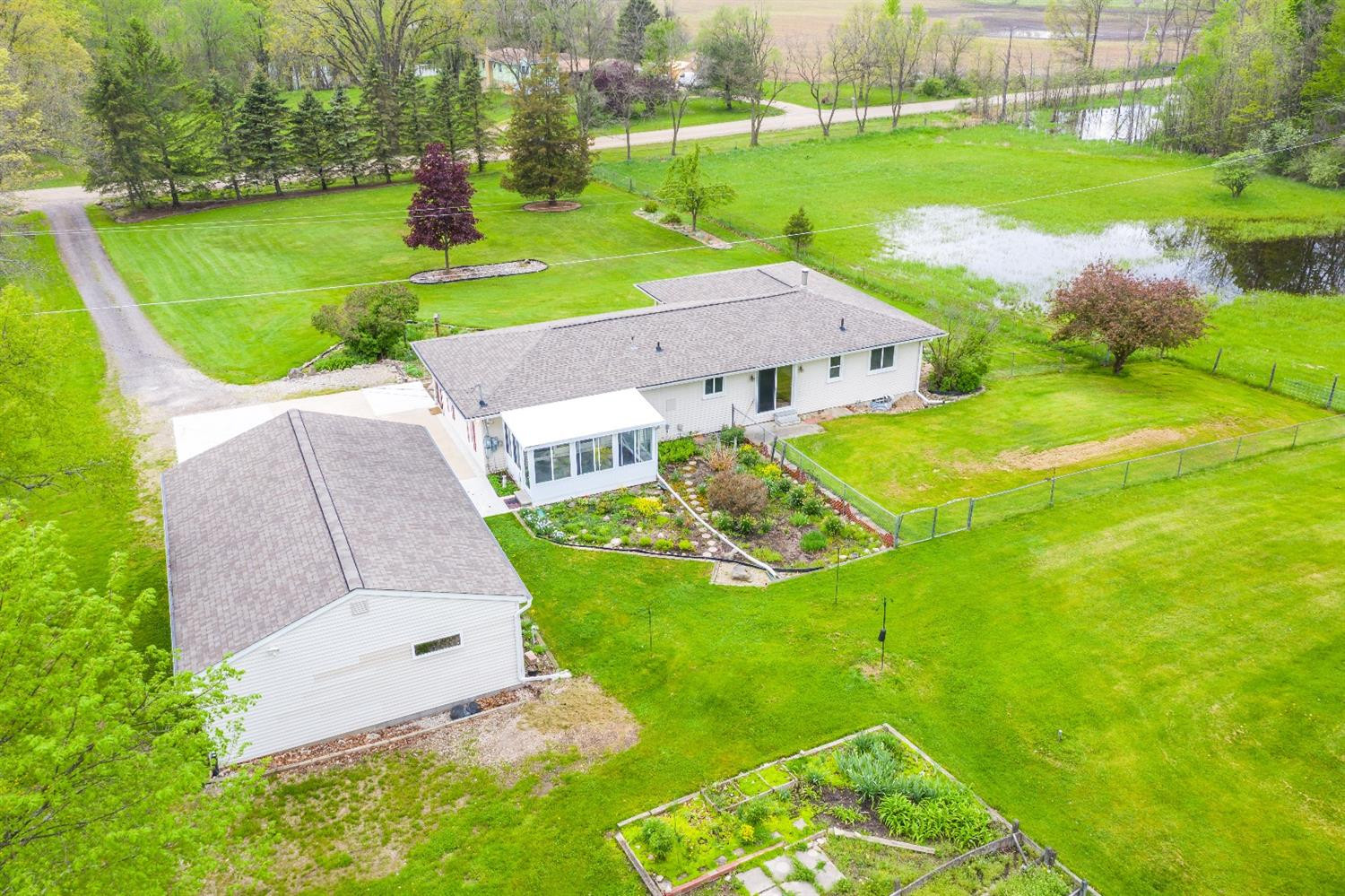 3900 Crandall Road Howell, MI 48855 - Photo 34 of 44 Photo 34