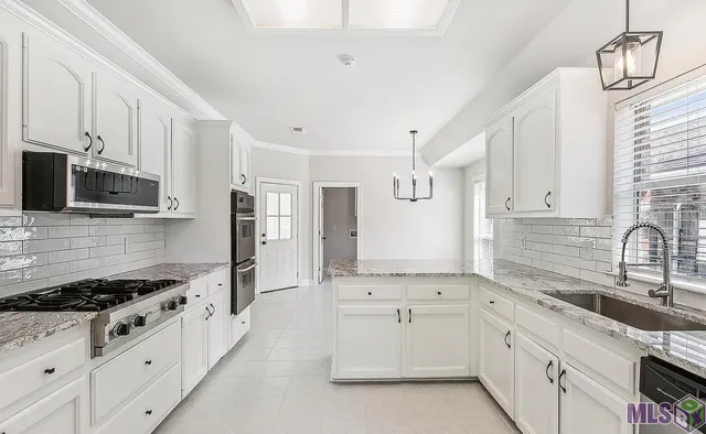 $2,400 | 36442 Manchac Trace Avenue, Prairieville, LA 70769