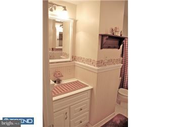 1106 Faun Road Wilmington, DE 19803 - Photo 10 of 12 Bathroom