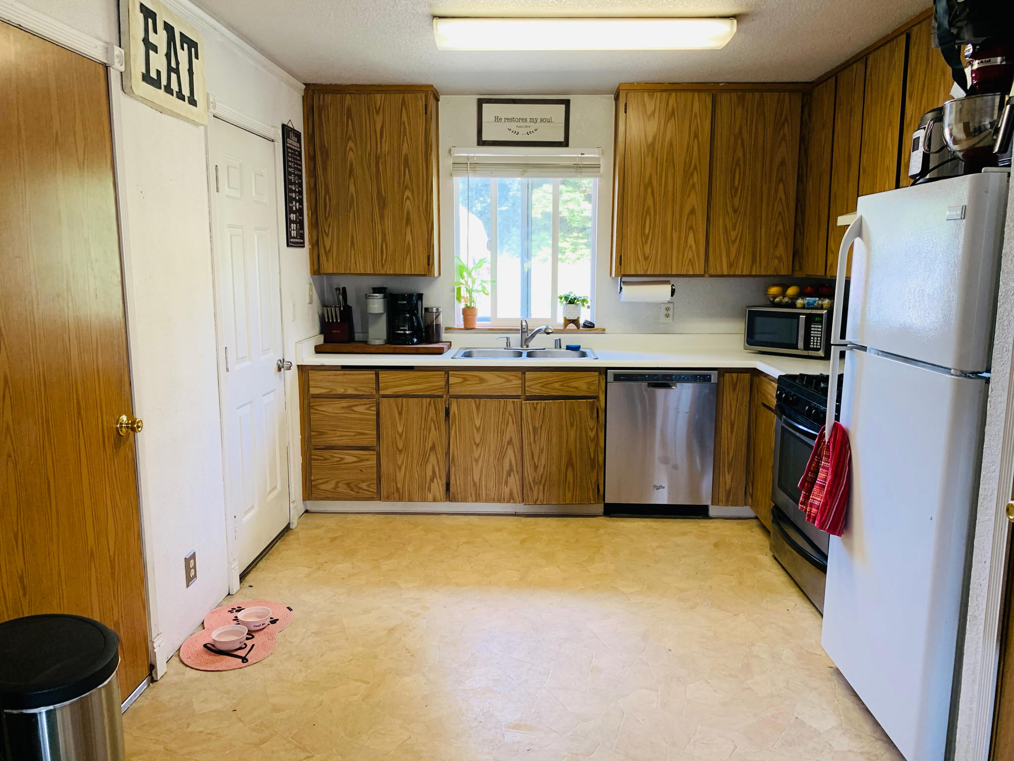 125 Meadow Bridge Lane Rio Dell, CA 95562 - Photo 2 of 7