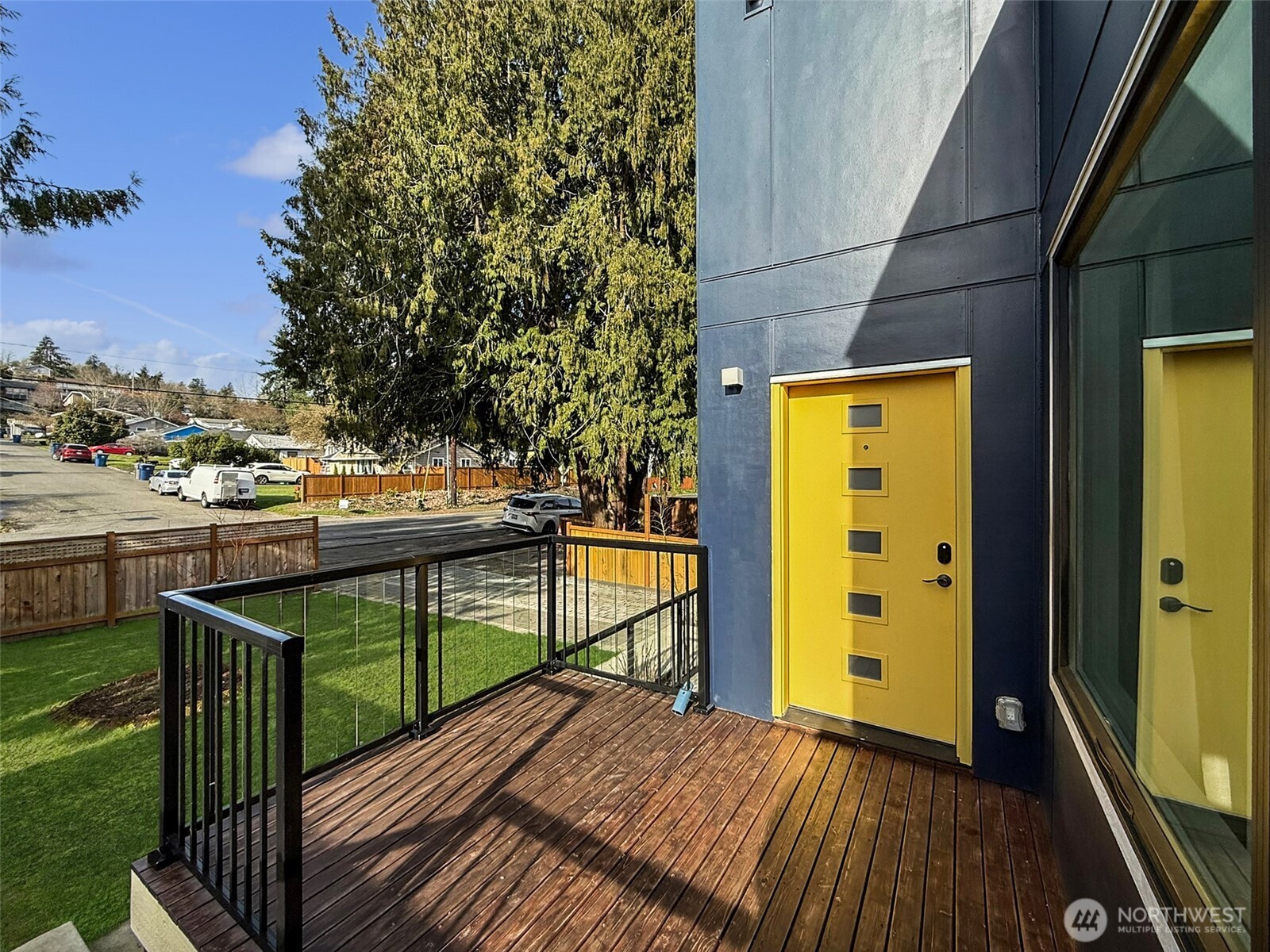 620 Stevens Avenue Northwest Renton, WA 98057 - Photo 2 of 23