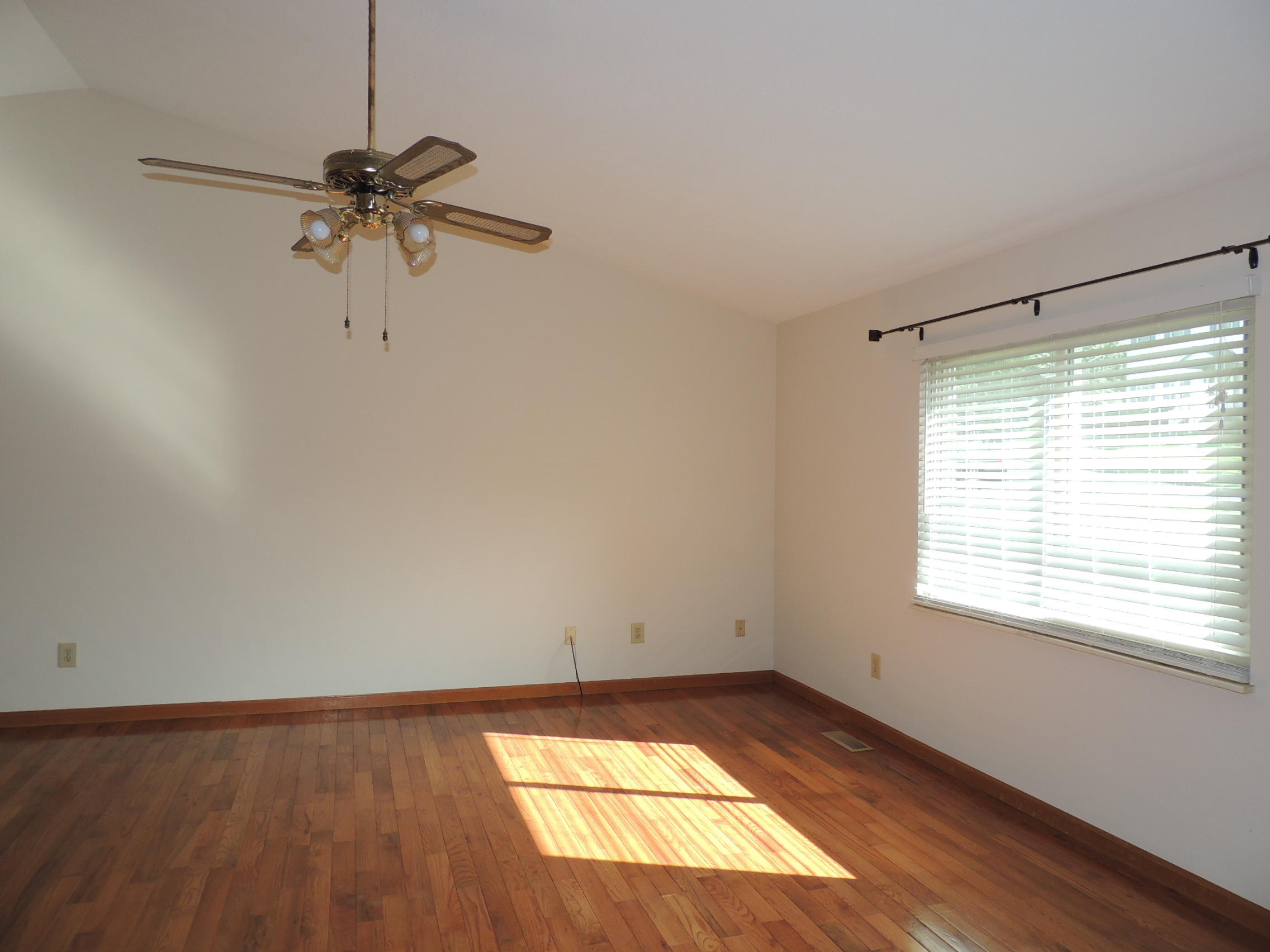 900 Pintail Road Knoxville, TN 37934 - Photo 5 of 29 DSCN3369