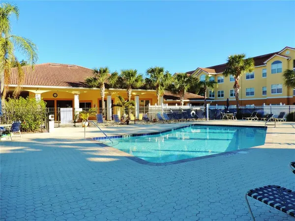 $1,650 | 10764 70th Avenue, Unit 2305, Seminole, FL 33772