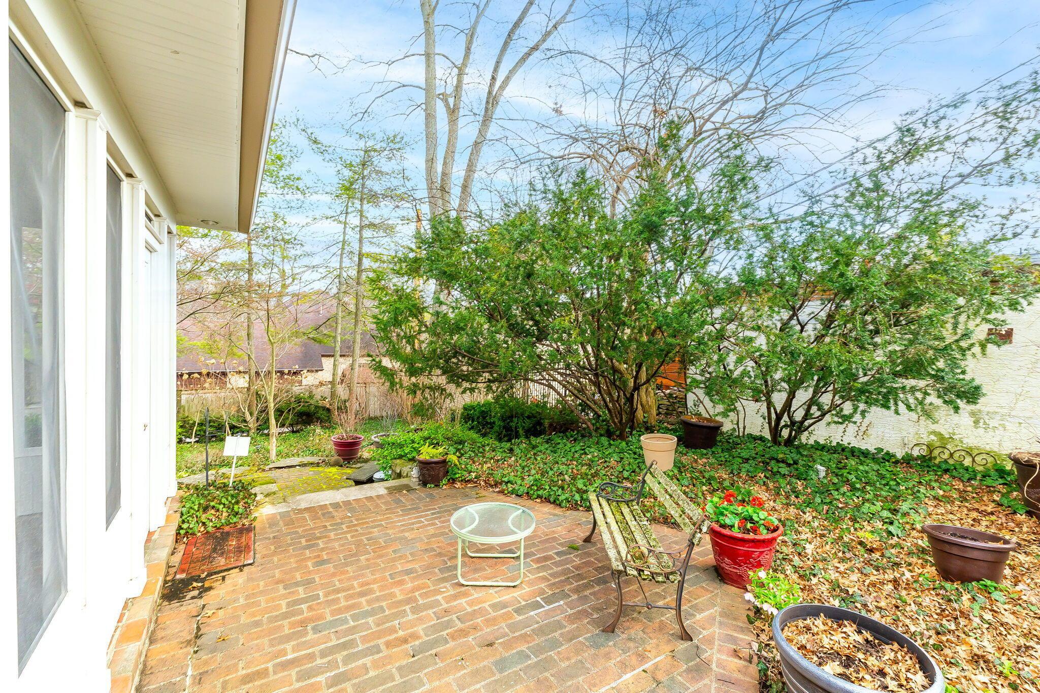 1633 Merrick Road Columbus, OH 43212 - Photo 9 of 49 1633 Merrick Rd (Exterior)-14