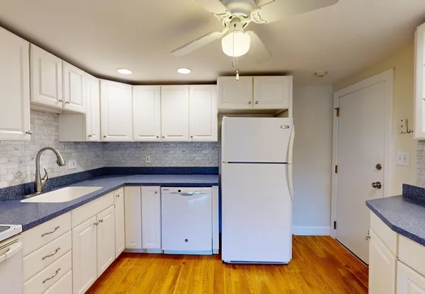 $2,500 | 2 McDewell Avenue, Unit 18, Danvers, MA 01923