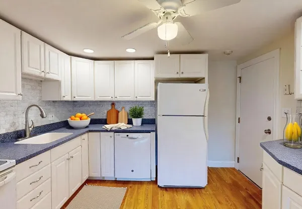 $2,375 | 2 McDewell Avenue, Unit 18, Danvers, MA 01923