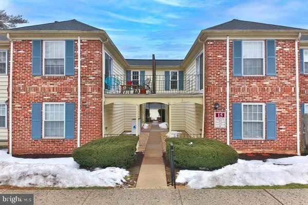 $2,300 | 146 Oberlin Terrace, Unit 15P, Lansdale, PA 19446