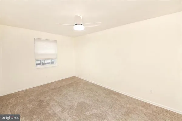 $2,300 | 146 Oberlin Terrace, Unit 15P, Lansdale, PA 19446