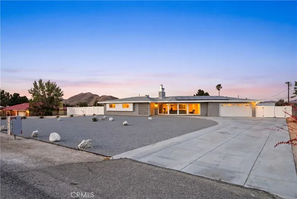 $499,900 | 15103 Kinai Road, Apple Valley, CA 92307