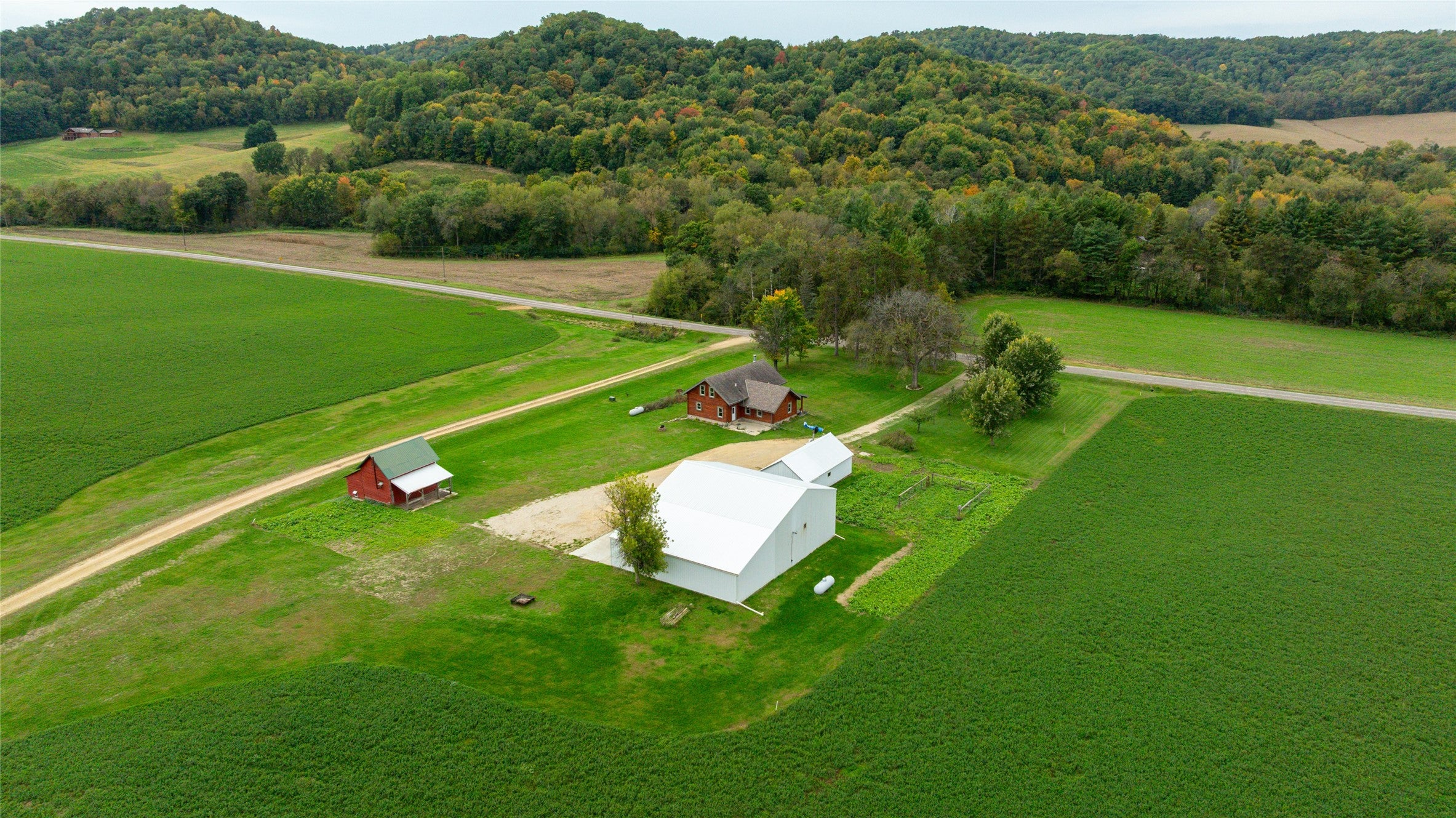 776 Center Creek Road Nelson, WI 54756 - Photo 7 of 37 Gallery Image 7