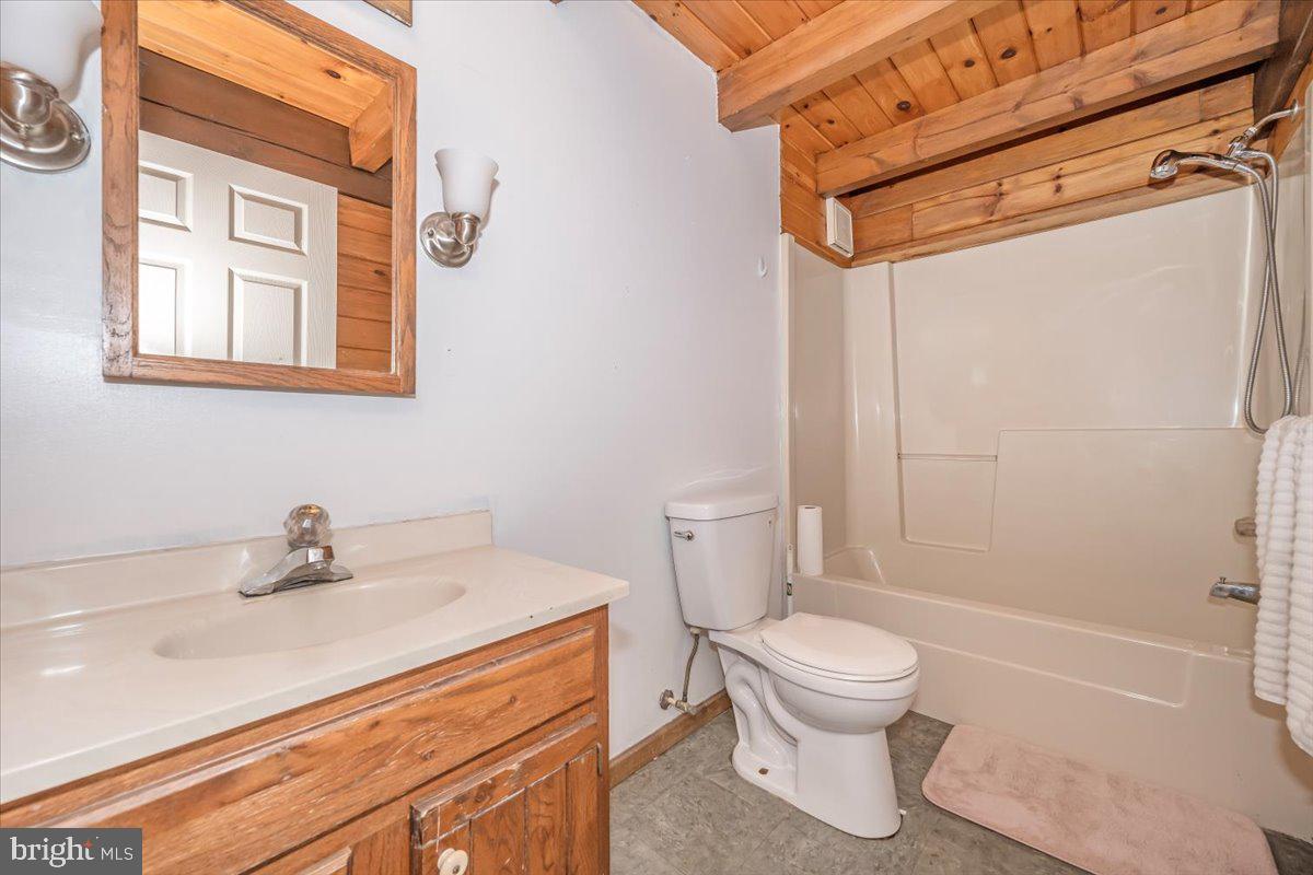 2635 Valley Road Seven Valleys, PA 17360 - Photo 20 of 69