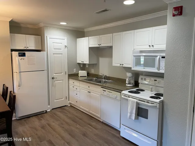 $1,700 | 520 Little River Farm Boulevard, Unit C100, Carthage, NC 28327