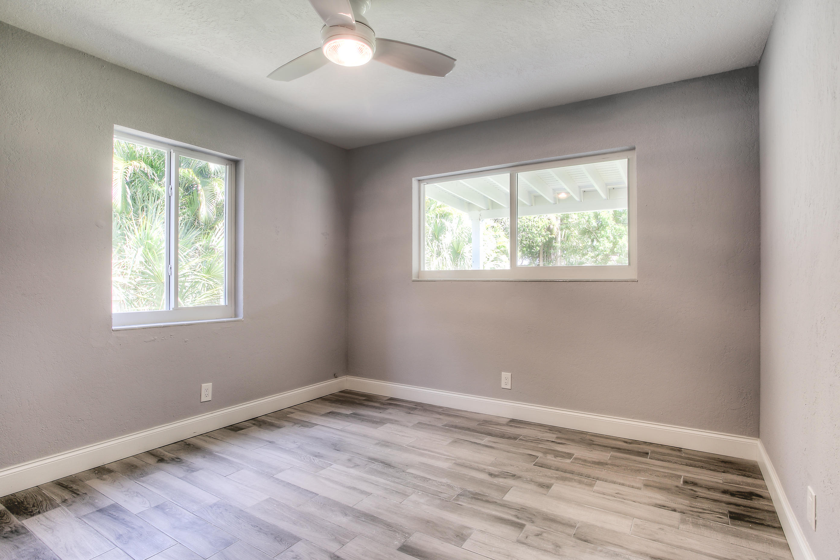 300 Northwest 21st Street Boca Raton, FL 33431 - Photo 11 of 16 300 NW 21 St-11