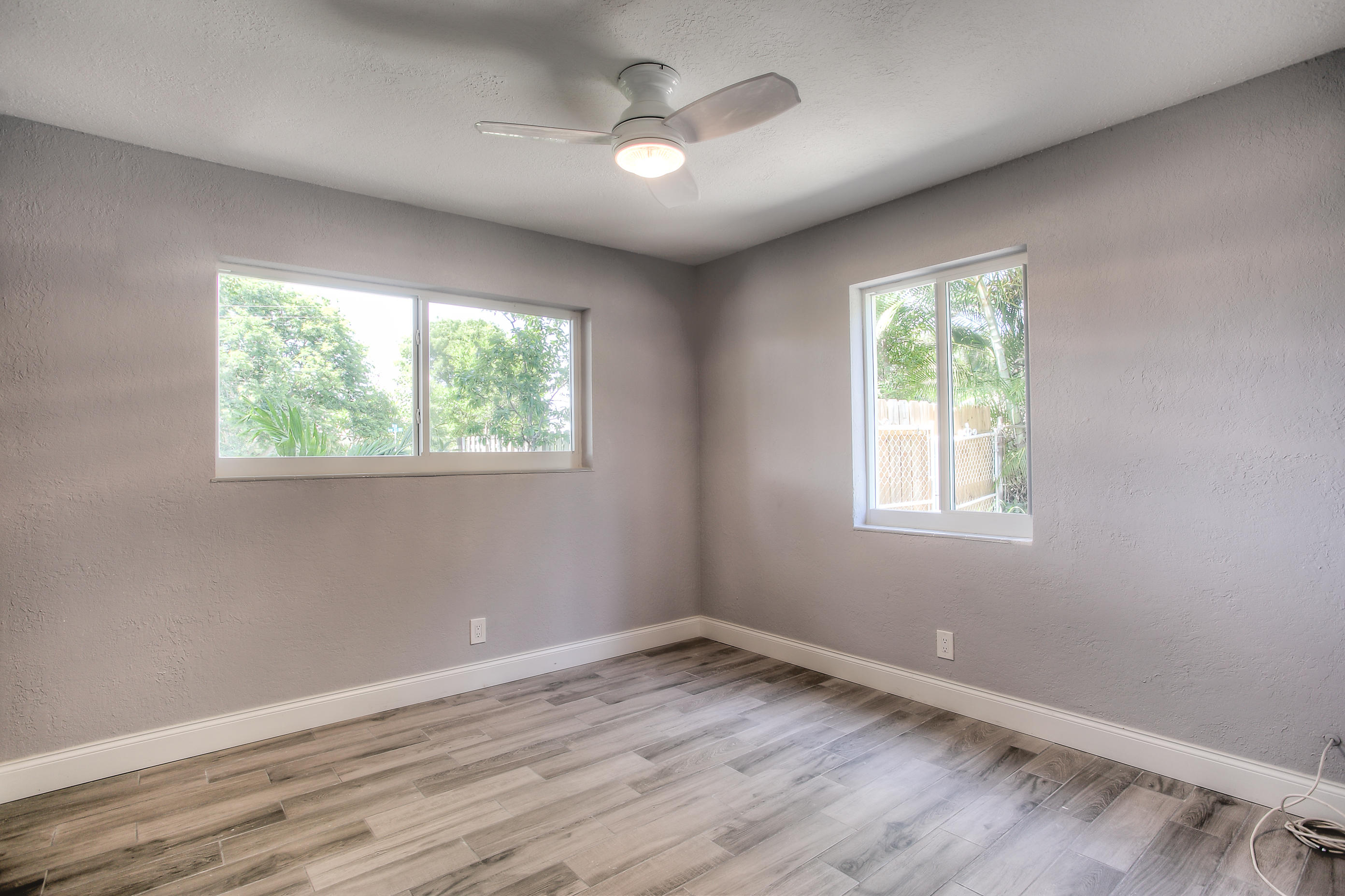 300 Northwest 21st Street Boca Raton, FL 33431 - Photo 9 of 16 300 NW 21 St-9