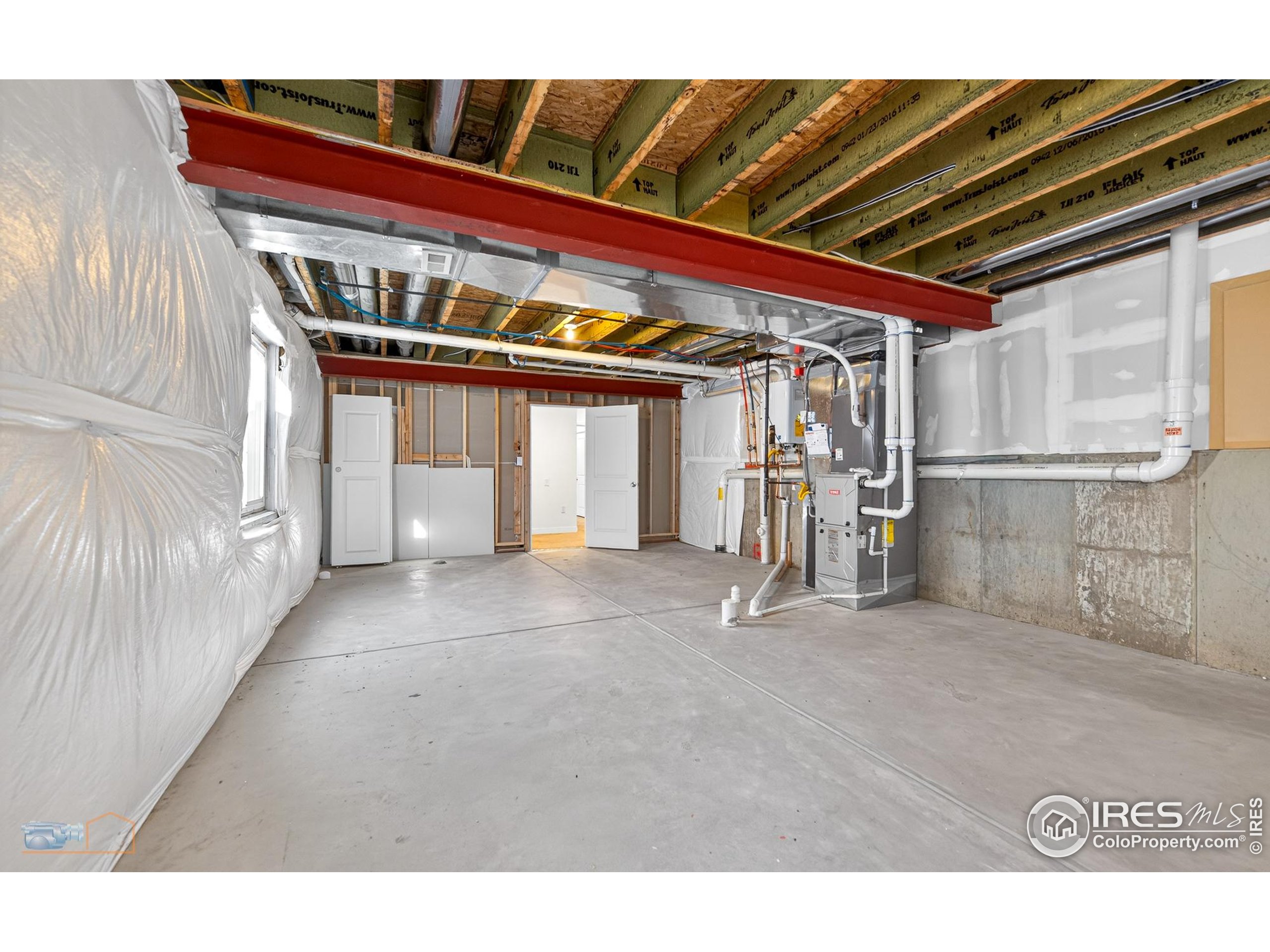 1435 Rustic Drive Longmont, CO 80504 - Photo 37 of 45 a view of an empty room