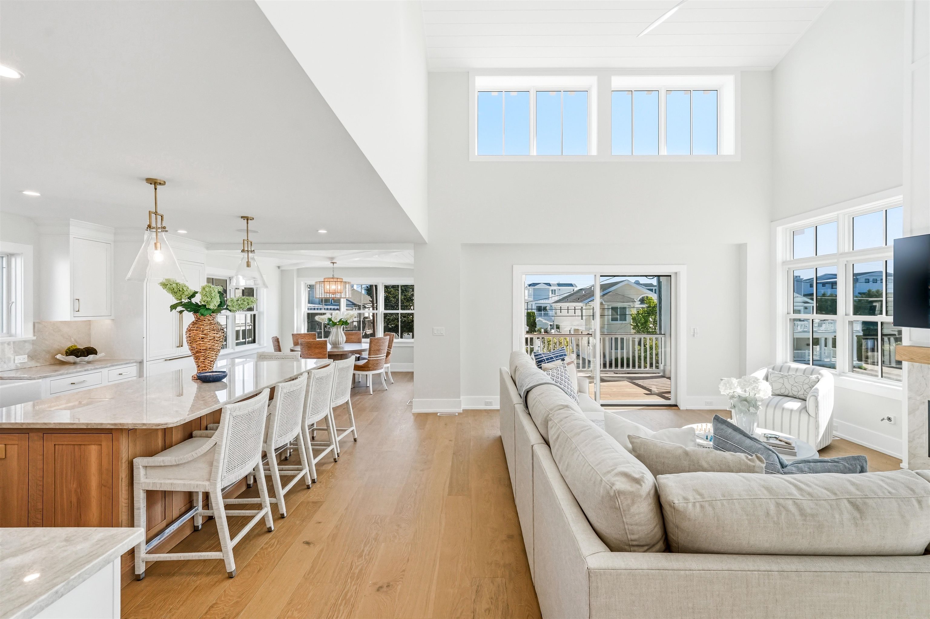 46 West 31st Avalon, NJ 08202 - Photo 18 of 50 a living room with furniture wooden floor and a large window